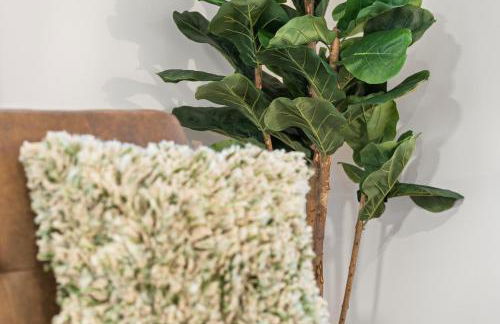 Light And Bright Apartment In The Middle Of Andover - Photo 14