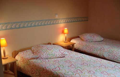 Charmante Maison en Granit Près de Tence - FR-1-582-134 - Foto 2