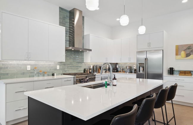 Desert Blue Rose with Pool - Photo 5