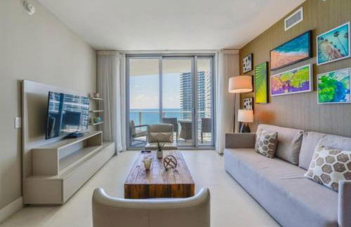 Beachfront Condo with Mesmerizing Views - Foto 34