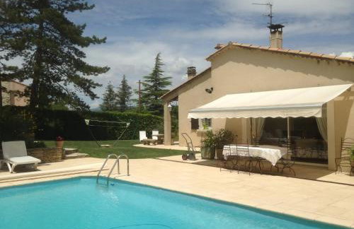Villa élégante à Céreste avec piscine privée et jacuzzi - Foto 27