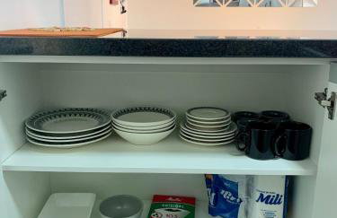 707- Apartamento Encantador, amplo e decorado, quarto, sala, cozinha, mobiliario moderno, cozinha completa com utensílios , Excelente vista da cidade e localização privelegiada no bairro Bigorrilho - Photo 15