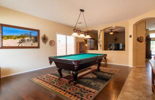 Oasis Villa With Pool, Putting Green & Pool Table - Photo 16