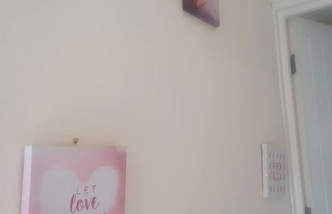 Lovely 4-bed Apartment in Harrow - Foto 19