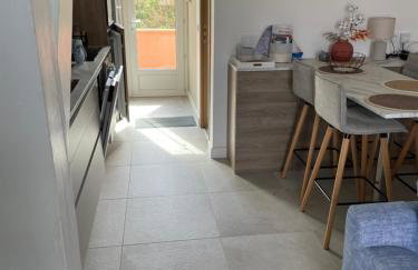 Appartement classé 3 étoiles face à la plage de la Nartelle avec place de parking privative - Foto 9