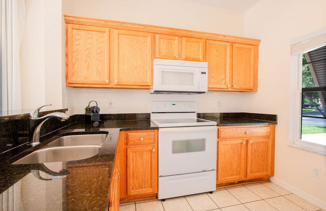 Berkley Lake Townhomes - Photo 22