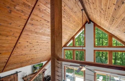 Updated Classic Cabin, Private Community and Hot Tub - Foto 5