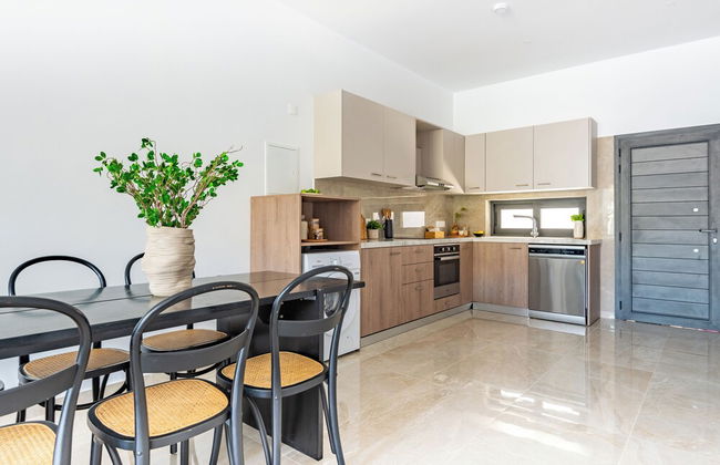 Sanders River Plaza - Open 1-bdr Apt With Balcony - Foto 8