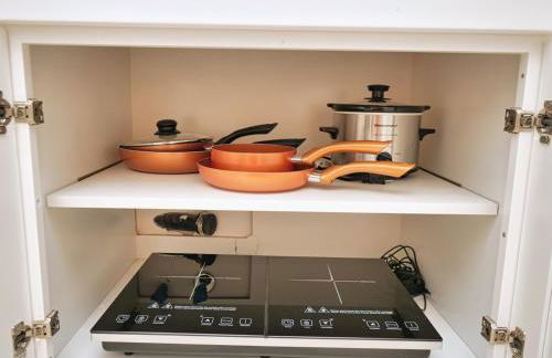 Molivu Homes Studio - PetFriendly - King Bed - W-D - Foto 9