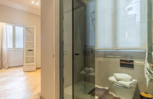 Spacious 3-Bed Apartment in Salamanca Madrid - Photo 20