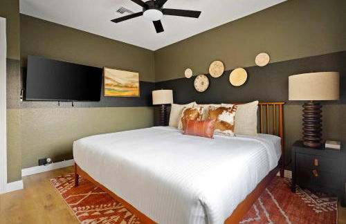 Sleeps 18 Private Pool & Hot Tub Playground - Photo 27