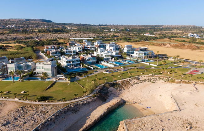 Tranquility Beachfront Villa - Photo 73