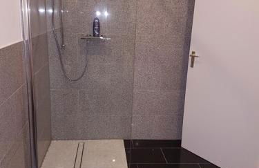 Wohnen im Souterrain einer Villa - Foto 14