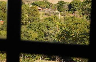 Casa de Fazenda Histórica, Mergulhada na Natureza, com Vista Panorâmica Deslumbrante e Grande Varanda a 2 km do Centro - Foto 8