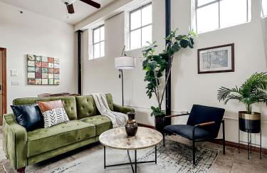 Sleepover 2BD 1BA Condos Downtown Springfield - Foto 43