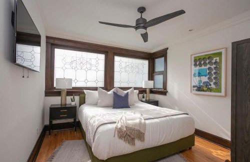 Historic Jewel Walk to Eats & Shops - Foto 25