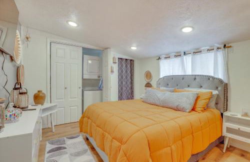 Walk to Memorial Stadium Family Home with Patio - Foto 13