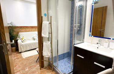 Traditional Home & Private Rooftop Olhão - Photo 10