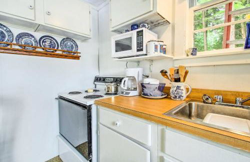 Hartford Cottage with Private Beach on Bear Pond! - Photo 11