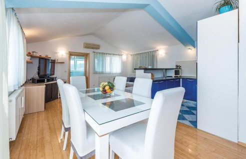 Four-Bedroom Holiday Home In Primosten - Foto 23