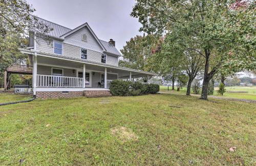 Remodeled Pittsboro Farmhouse Sitting on 220 Acres - Foto 26