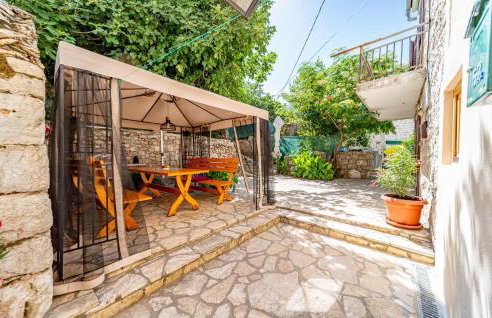 2 Bedroom Gorgeous Home In Hodilje - Photo 12