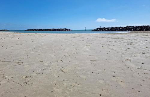 Stone's throw from beach and forest, stunning country walks - Foto 12