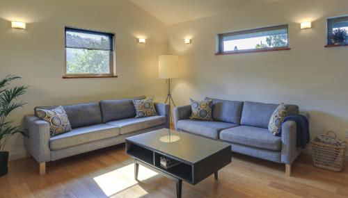 Modern White Salmon Apartment, Steps From Town - Foto 5