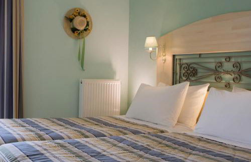 Amalia Apartments - Photo 18