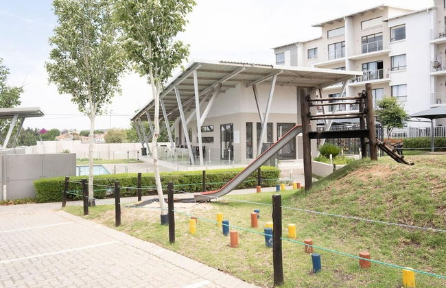 Explore This Stylish and Classy Apartment - Foto 22