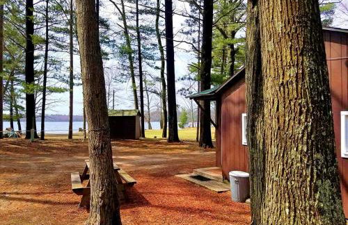 Cozy Lakeside Cabin in Manistee National Forest, Michigan - Foto 9