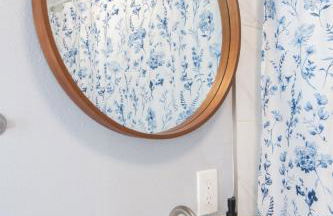 Spacious 3 Bedroom 2 Bathroom Apartment with Free Onsite Parking - Foto 8