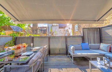 INTERIOR-DESIGN Apartment with HUGE Terrace - Photo 22