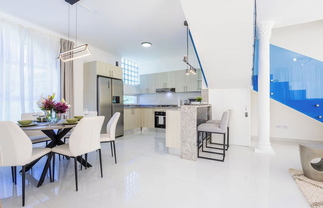 3-BR Villa with Pool & Rooftop Jacuzzi - Foto 21