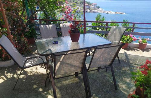 Georgia's - Photo 24