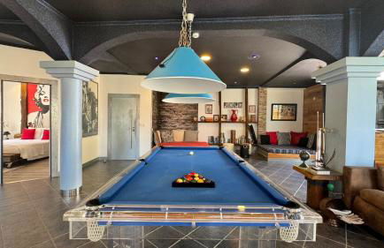 The Modern & Recycled House - Photo 3