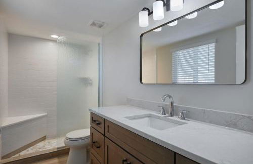 Sanibel Inn 511- Premier Two Bedroom Residence, Resort Amenities Included! - Photo 9