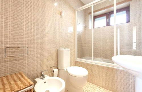 Charming house with balcony and sea view in Moledo - Foto 4