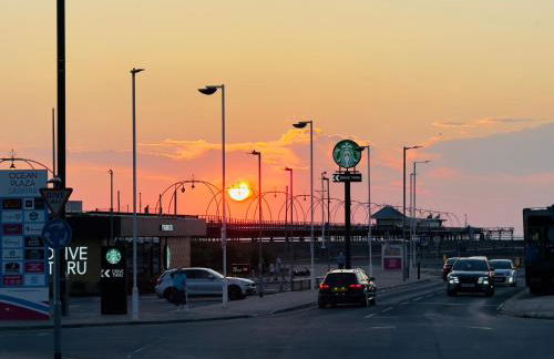 Lethbridge Villa 49 3-bedroom Apartment with private HOT TUB,Fibre WiFi, free parking, sleeps 6 - Foto 9