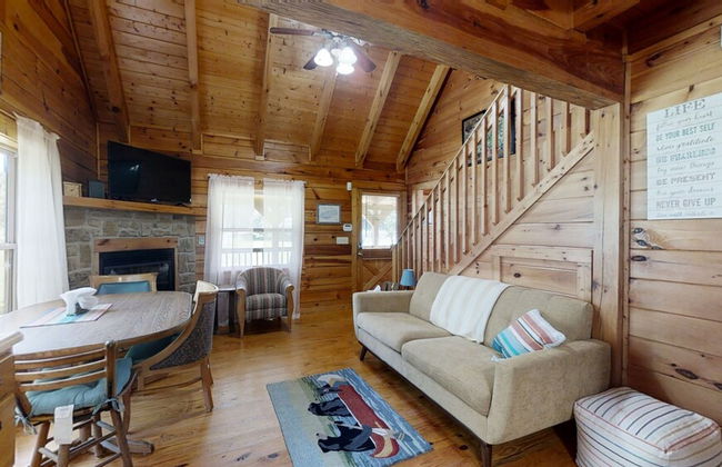 Yellow Cabin On The River 2 Bedroom Cabin by RedAwning - Photo 12