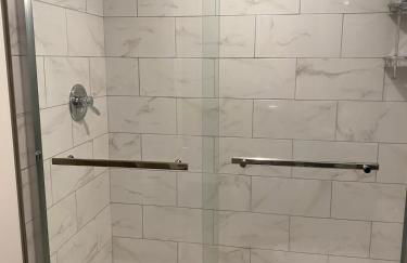 Cle Suites 3BR 2BA 5 min Walk to Cle Clinic Unit 2 - Foto 34