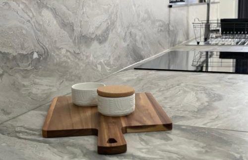 Slick Space for a Standish Stay - Photo 14