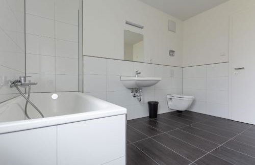 T&K Apartments - Bergisch Gladbach - 4 Comfortable Apartments - 18 min to Fair Messe Cologne - Foto 7