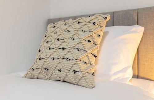 Saxony House - Air Host & Stay - Free Parking - Foto 27