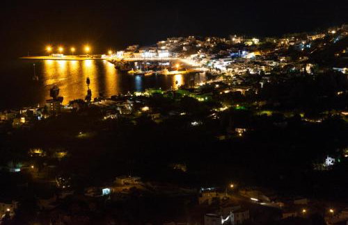 Traditional stone house with breathtaking view - Foto 29