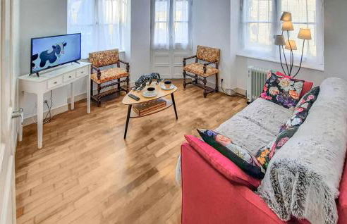 2 Bedroom Awesome Apartment In Antrain - Photo 4