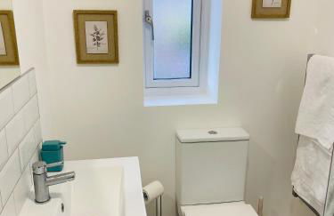 2 bedroom cottage in Bromley suitable for 4 people - Foto 7