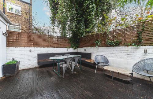 Stylish Shepherd's Bush Flat w/ Patio - Foto 6
