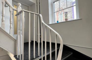 The Tower Suite - Town Centre, Spacious, 2 Bed, Sleeps 4 - Foto 7