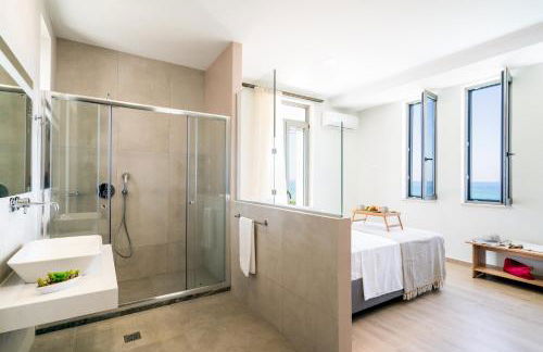 Beachfront Nymphes Aigli with Private Pool, Children Area & BBQ - Photo 27